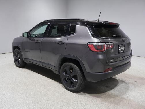 Granite Crystal Metallic Clearcoat 2019 Jeep Compass Latitude