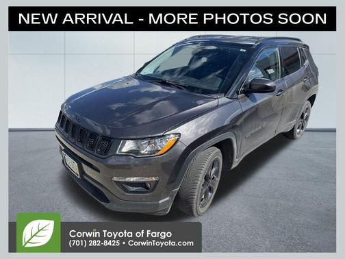 Granite Crystal Metallic Clearcoat 2019 Jeep Compass Latitude