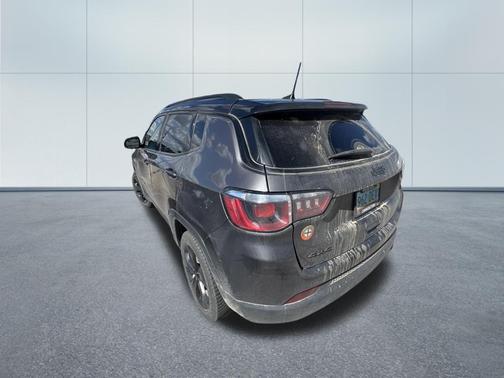 Granite Crystal Metallic Clearcoat 2019 Jeep Compass Latitude