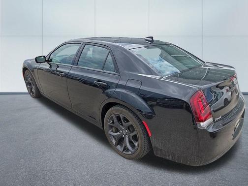 Gloss Black 2022 Chrysler 300 S