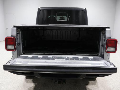 2021 Jeep Gladiator Willys 4x4