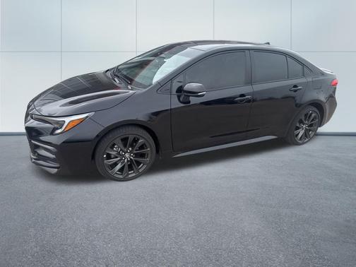 Midnight Black Metallic 2024 Toyota Corolla SE
