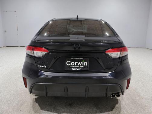 Midnight Black Metallic 2024 Toyota Corolla SE