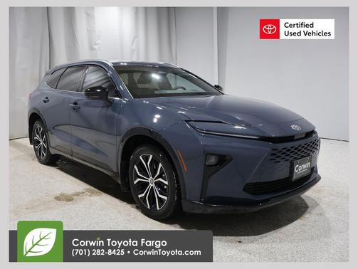 2025 Toyota Crown Signia XLE