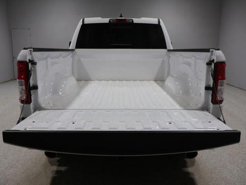 Bright White Clearcoat 2020 RAM 1500 Big Horn/Lone Star