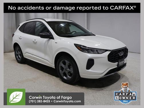 Star White Metallic Tri-Coat 2024 Ford Escape ST-Line