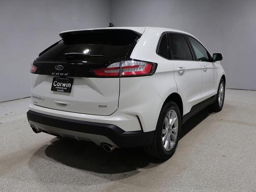 STAR WHITE 2024 Ford Edge Titanium