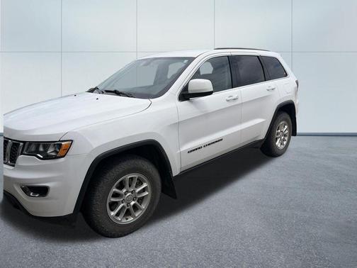 Bright White Clearcoat 2020 Jeep Grand Cherokee Laredo