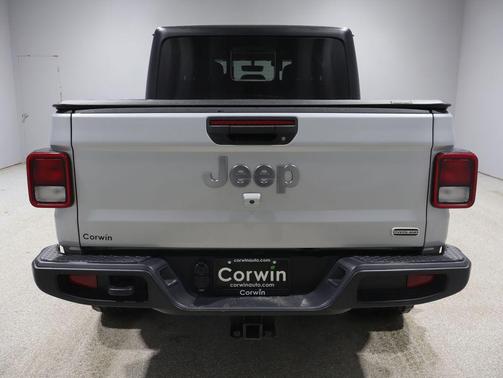 2022 Jeep Gladiator Overland