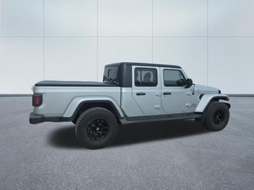 2022 Jeep Gladiator Overland