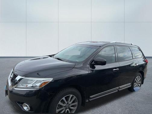 2016 Nissan Pathfinder SL