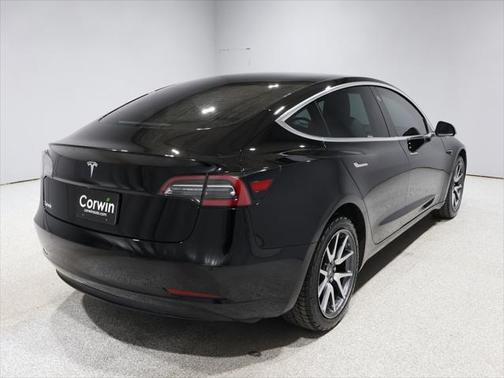 2019 Tesla Model 3 Mid Range