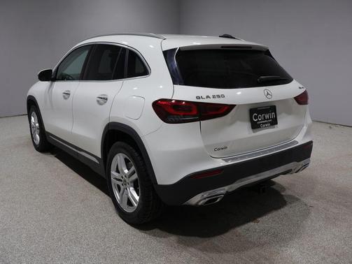 Polar White 2022 Mercedes-Benz GLA 250 4MATIC
