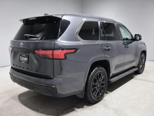 2024 Toyota Sequoia SR5
