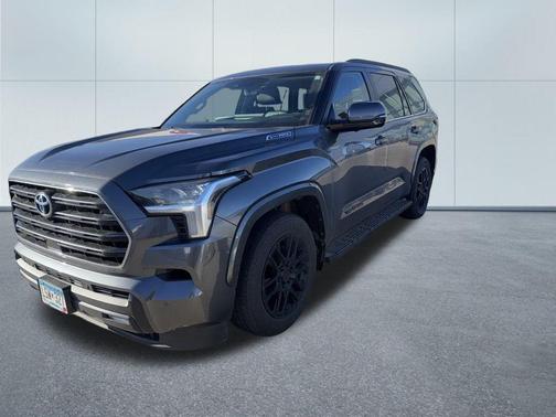 2024 Toyota Sequoia SR5