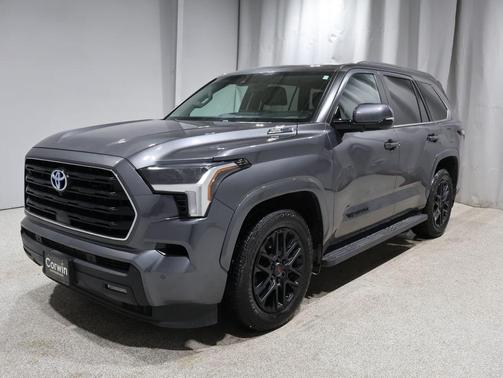 2024 Toyota Sequoia SR5