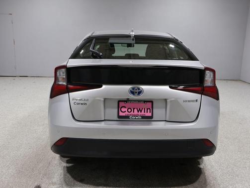 2022 Toyota Prius LE