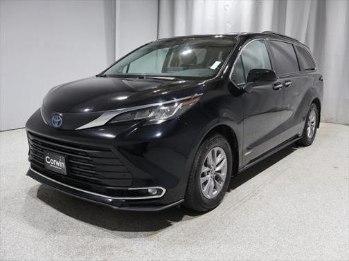 2021 Toyota Sienna XLE 7 Passenger