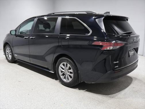 2021 Toyota Sienna XLE 7 Passenger