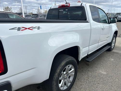 Summit White 2022 Chevrolet Colorado LT