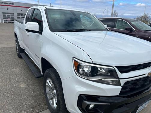 Summit White 2022 Chevrolet Colorado LT