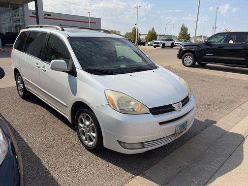 2005 Toyota Sienna XLE