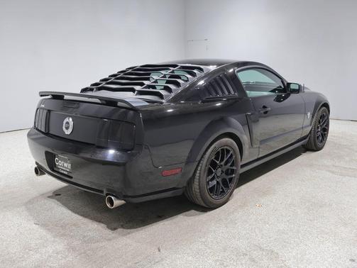 Black Clearcoat 2009 Ford Mustang Premium