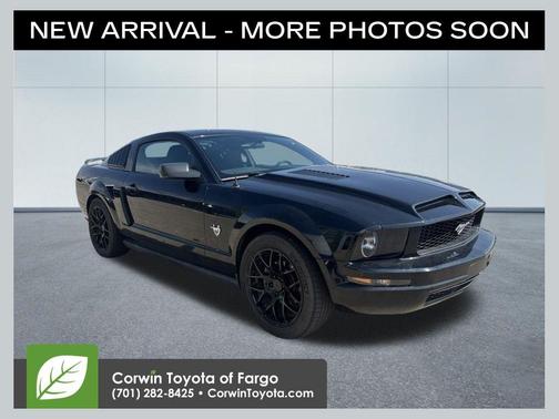 Black Clearcoat 2009 Ford Mustang Base