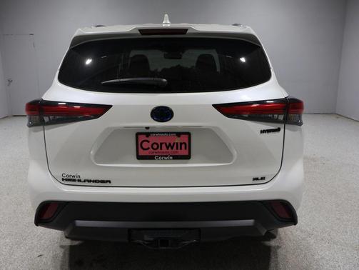 2021 Toyota Highlander Hybrid XLE