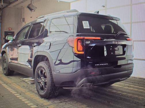 2022 GMC Acadia AT4