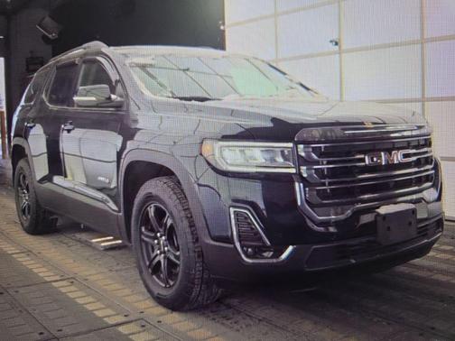 2022 GMC Acadia AT4