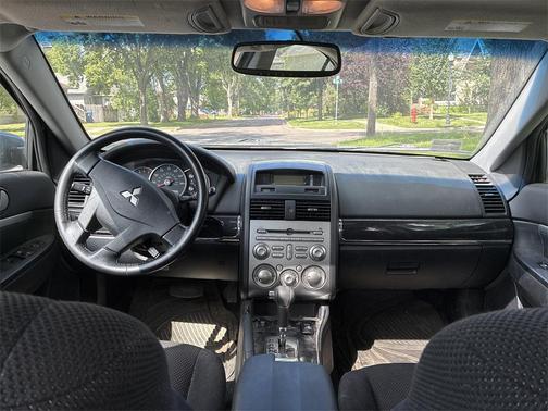 2009 Mitsubishi Galant Base
