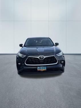 2020 Toyota Highlander LE