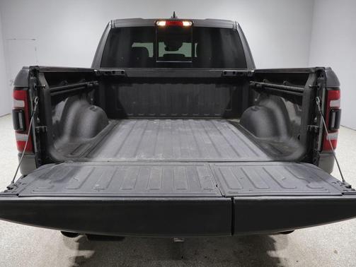Granite Crystal Metallic Clearcoat 2024 RAM 1500 Laramie