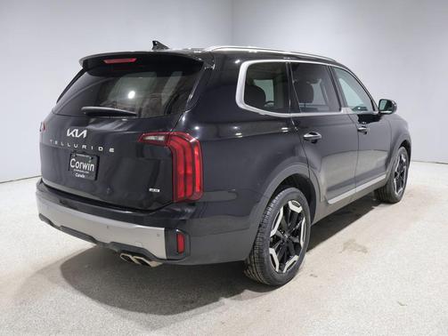 Ebony Black 2025 Kia Telluride S