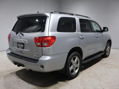 2017 Toyota Sequoia SR5