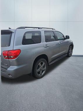 2017 Toyota Sequoia SR5
