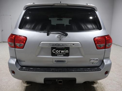 2017 Toyota Sequoia SR5