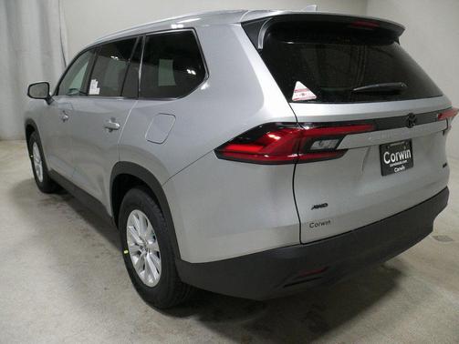 Celestial Silver Metallic 2024 Toyota Grand Highlander XLE