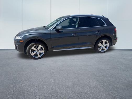 Manhattan Gray Metallic 2018 Audi Q5 2.0T Tech Premium