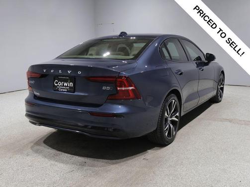 Denim Blue Metallic 2023 Volvo S60 B5 Core Dark Theme