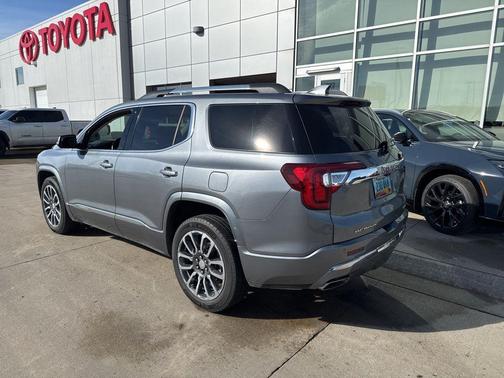 2020 GMC Acadia Denali