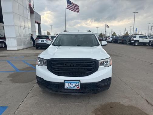 2017 GMC Acadia SLT-1