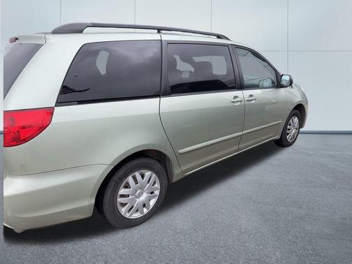 2006 Toyota Sienna LE