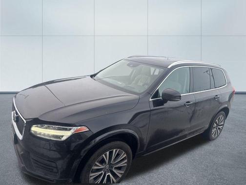 2020 Volvo XC90 T6 Momentum