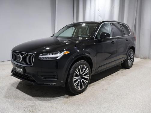2020 Volvo XC90 T6 Momentum