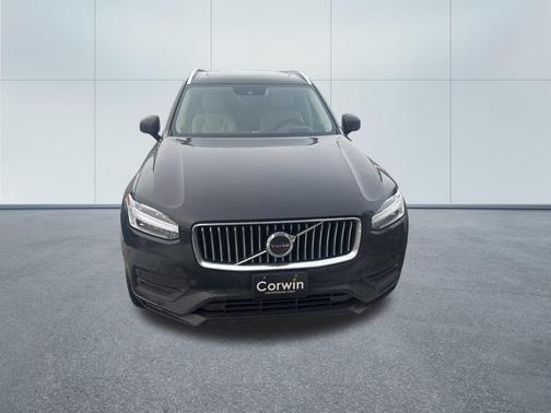 2020 Volvo XC90 T6 Momentum