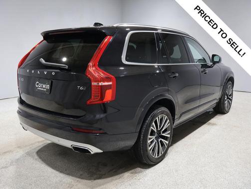 2020 Volvo XC90 T6 Momentum