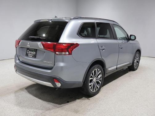 Mercury Gray Metallic 2016 Mitsubishi Outlander SEL