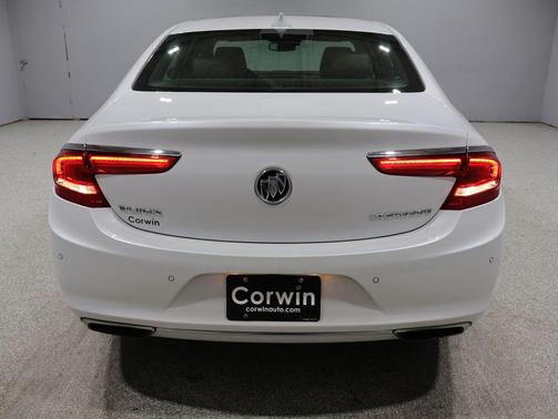 White Frost Tricoat 2018 Buick LaCrosse Avenir